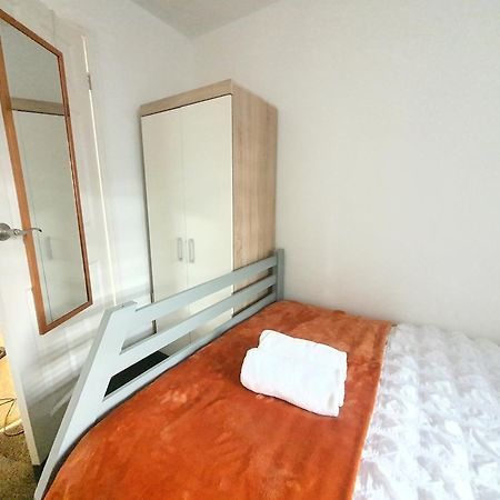 Deluxe Small Double Room - Travelling Professionals Luton  Exterior foto