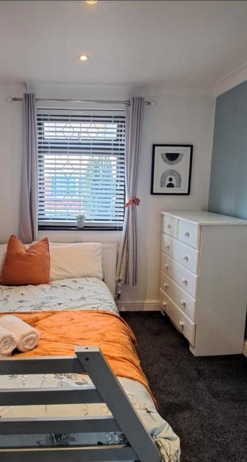 Deluxe Small Double Room - Travelling Professionals Luton  Exterior foto