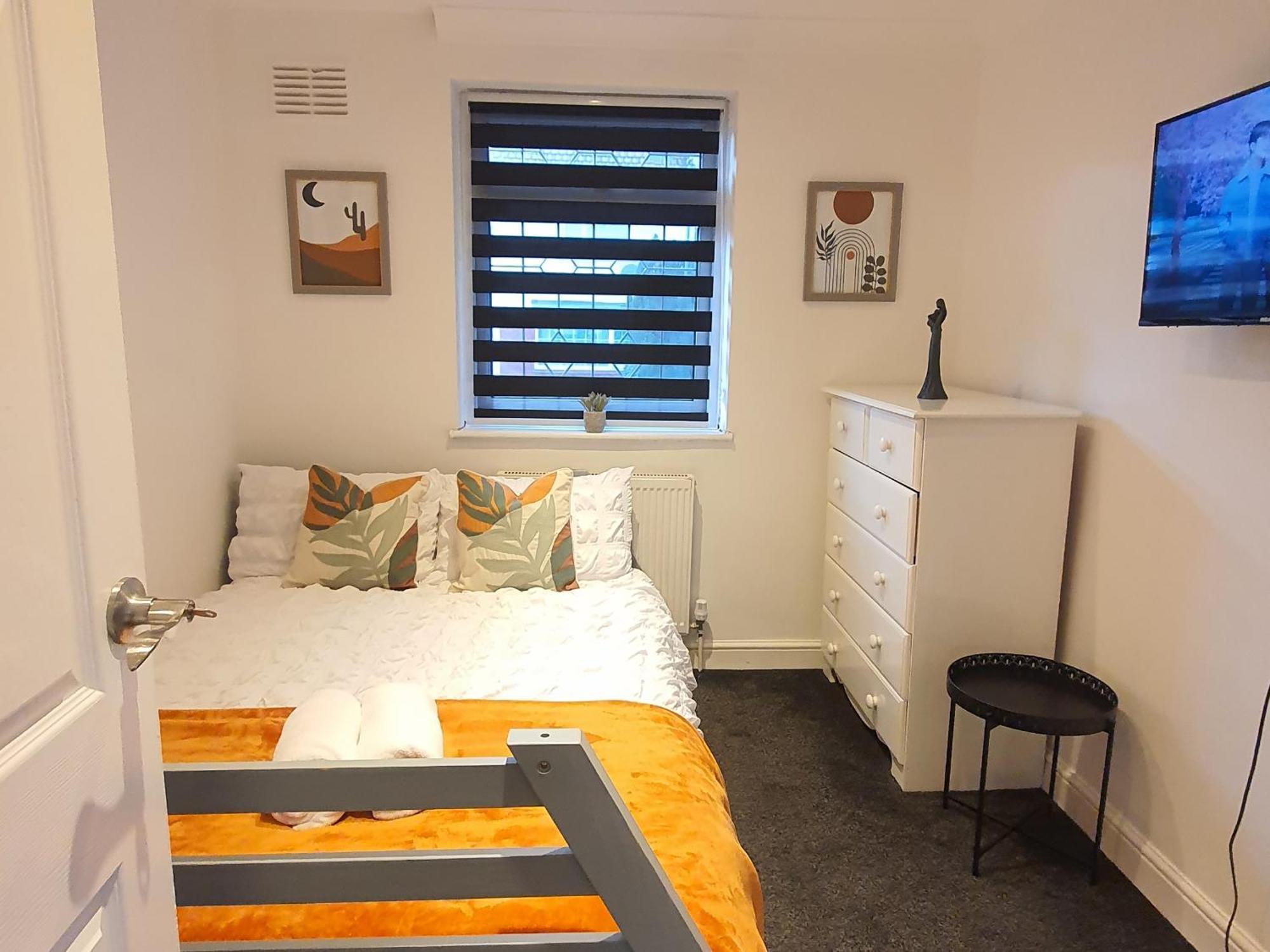 Deluxe Small Double Room - Travelling Professionals Luton  Exterior foto